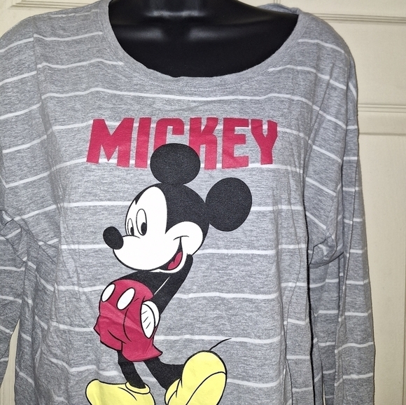 Disney graphic blouse size large - Picture 1 of 5